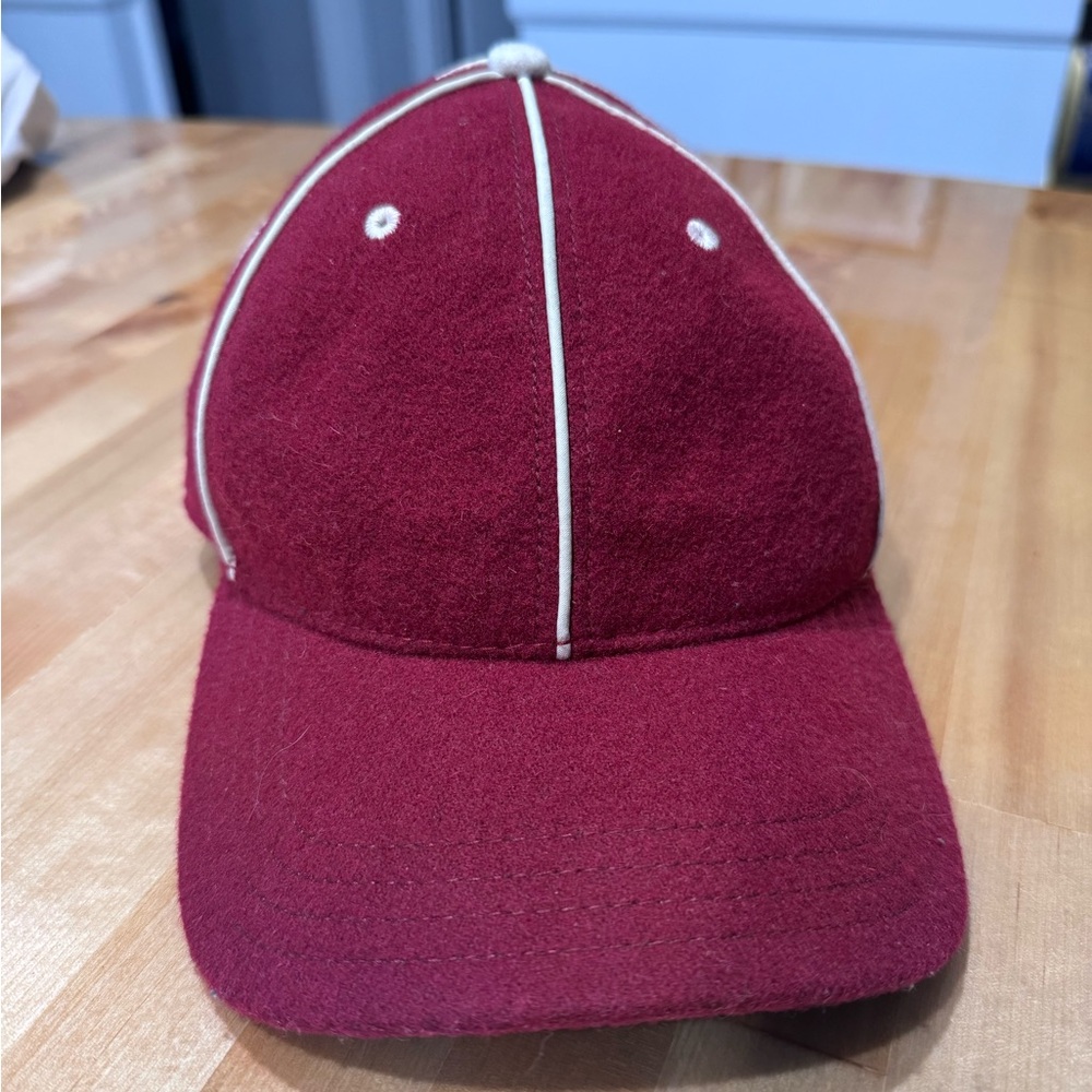 Goorin Bros wool unisex Maroon Cap with white Piping